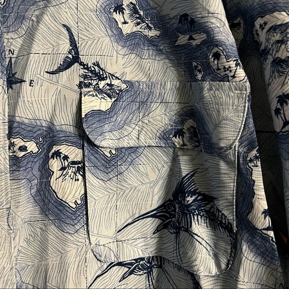 Chaps Mens Hawaiian Volcano Fish Shirt XXL Blue Beach Aloha Tiki Fishing - Picture 2 of 4